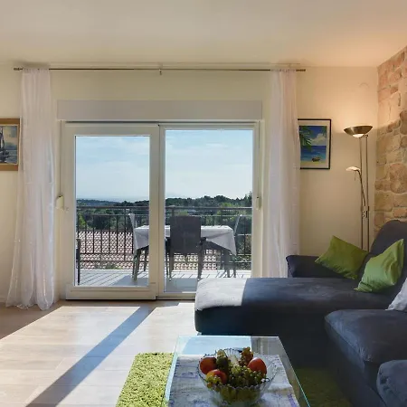 With Balcony And Sea View Apartment